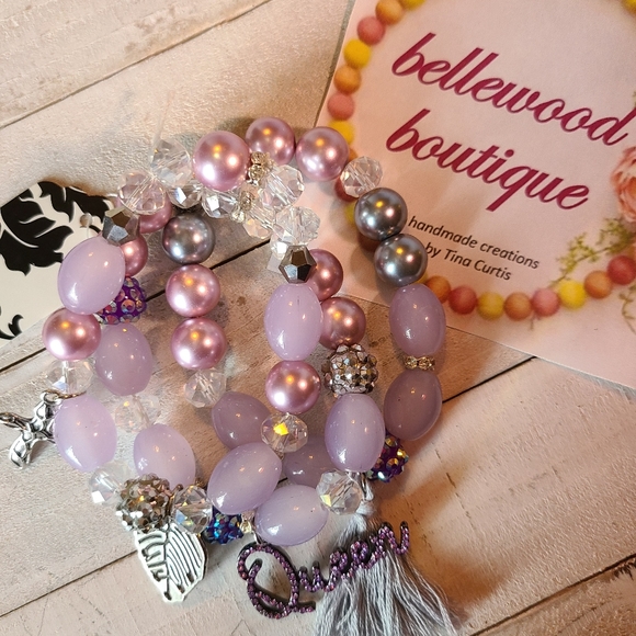 🤚SOLD Handmade Lilac Bracelet Glass Beads - Picture 12 of 13